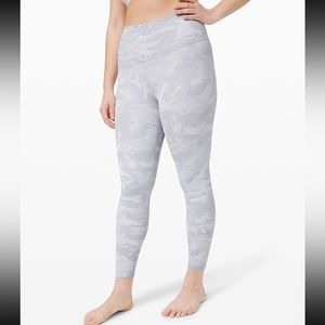 Lululemon Wunder Under Ribbed 7/8